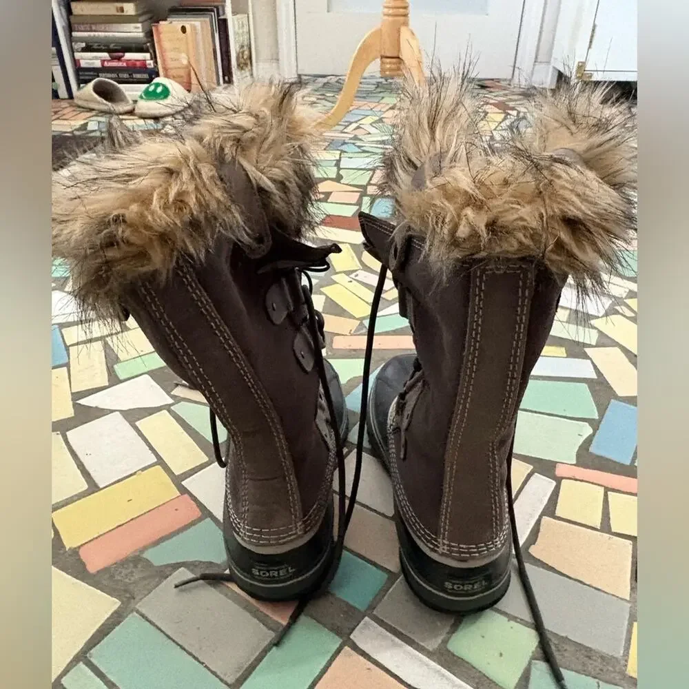 EUC- Sorel- JOAN OF ARCTIC™ Women's Waterproof Boot-Sz 10